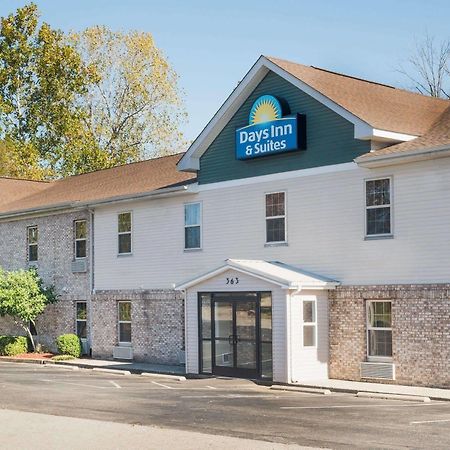 Days Inn & Suites By Wyndham Sellersburg Εξωτερικό φωτογραφία